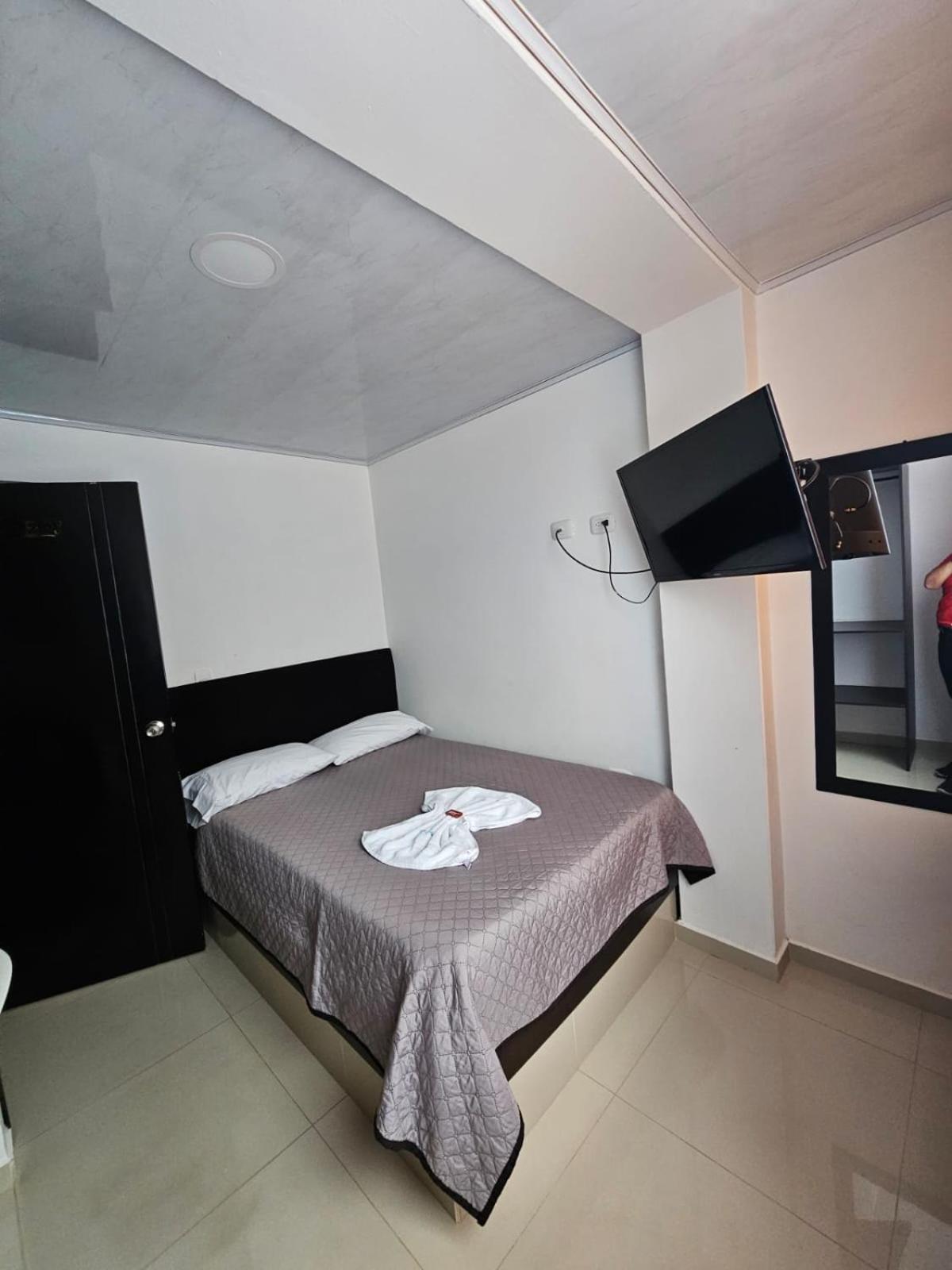 Hotel Big Ben Malaga Santander Luaran gambar