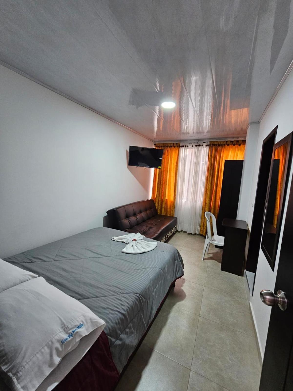 Hotel Big Ben Malaga Santander Luaran gambar
