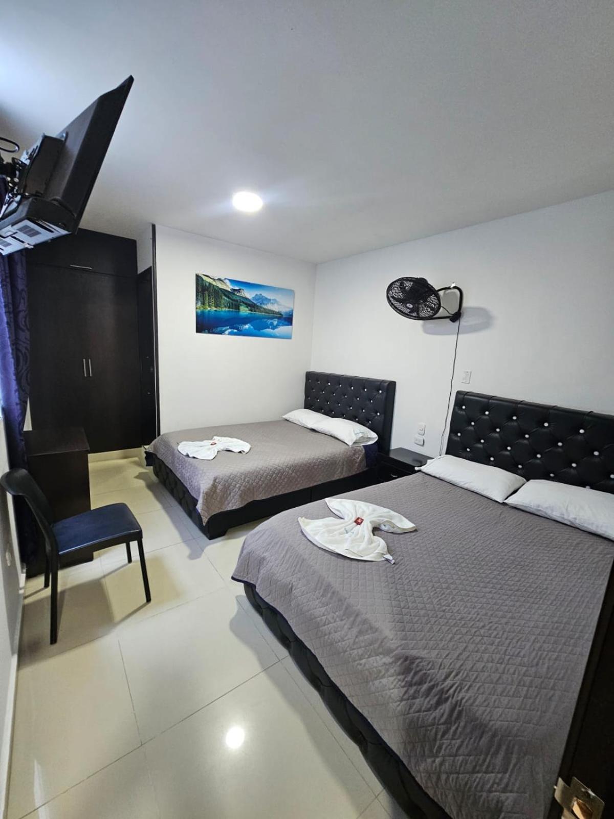 Hotel Big Ben Malaga Santander Luaran gambar